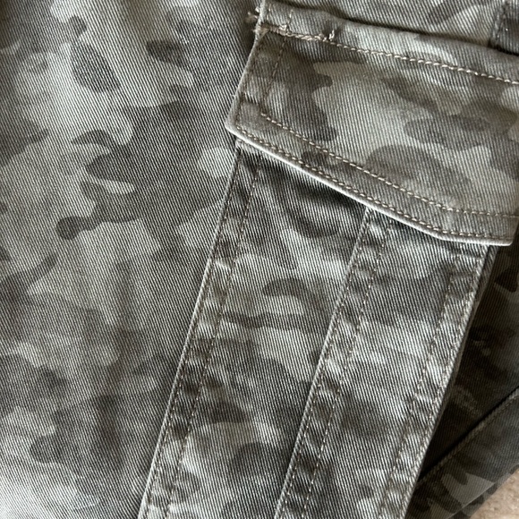 Spanx stretch twill ankle cargo - Picture 5 of 9